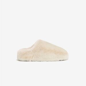 Apparis Misha slipper in color latte
